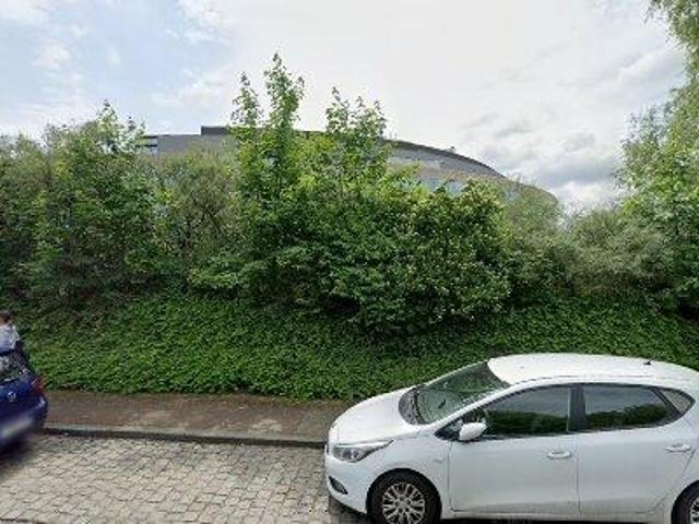 877 m2 office space for rent in Brussels Anderlecht