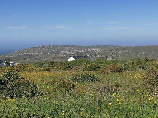 877 m² Land available in Hoogland