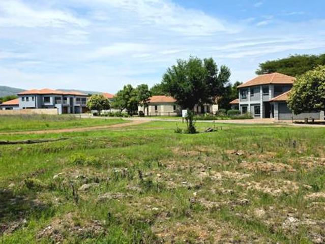 878 m² Land available in Westlake Country & Safari Estate