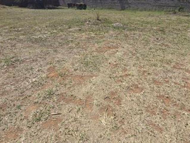 879 m² Land available in Bendor