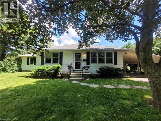 879 West 5Th Street, Hamilton, ON, L9C 5R4 house for sale | Listing ID 40847 | Royal LePage