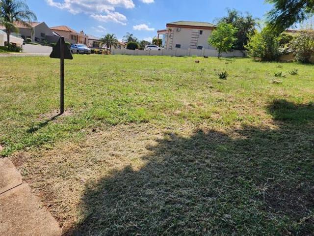880 m² Land available in Kosmos Ridge Estate