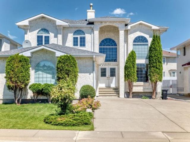 8820 Avenue, Edmonton, AB, T5Z 3E1 house for sale | Listing ID E4497 | Royal LePage