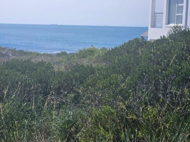 882 m² Land available in Shelley Point