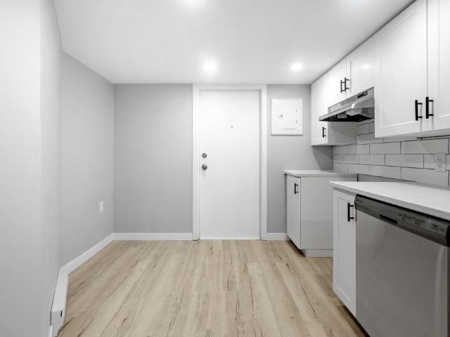 883 Somerset Street West 7