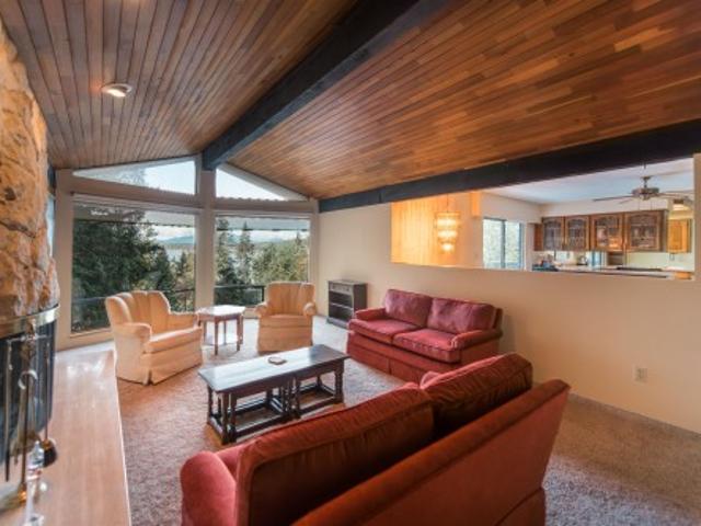 8846 Redrooffs Road, Halfmoon Bay, BC, V7Z 1B2 house for sale | Listing ID R3139 | Royal LePage