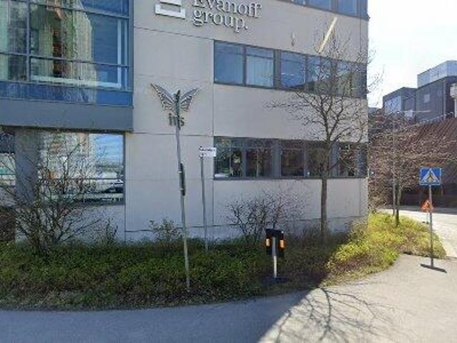 884 m2 kontor uthyres i Solna