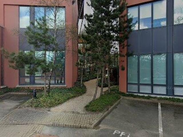 884 m2 office space for sale in Dublin 24