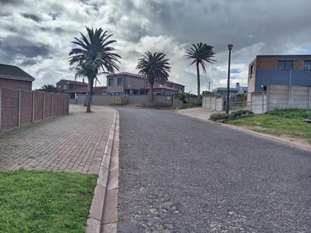 884 m² Land available in Vredenburg
