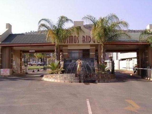 884 m² Land available in Kosmos Ridge