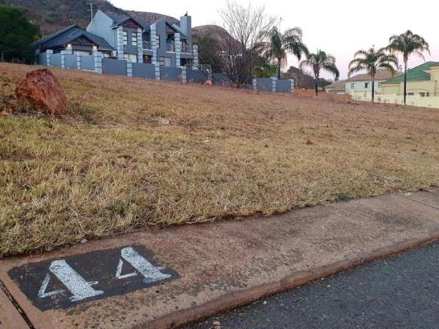 884 m² Land available in Kosmos Ridge Estate