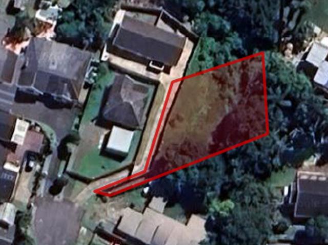 885 m² Land available in Greenfields