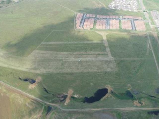 886 m² Land available in Terra Nova