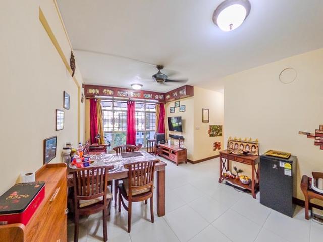 886B Woodlands Drive 50 HDB Apartment For Sale, $538,000, 2 Bed 2 Bath 721 sqft $746.00 psf