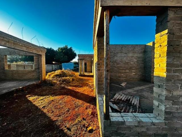 887 m² Land available in Chroom Park
