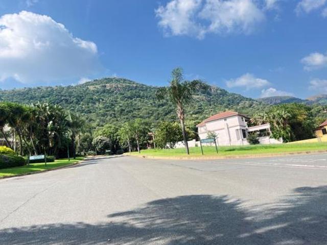 888 m² Land available in Kosmos Ridge Estate