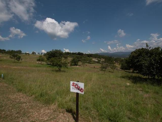 889 m² Land available in The Rest Nature Estate