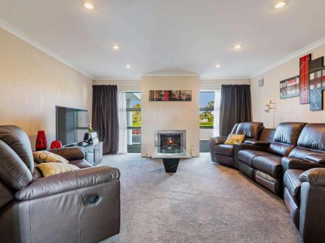 88 Boord Crescent, Kumeu, Rodney