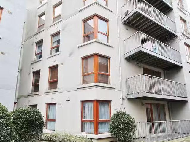 88 Fairview Close, Fairview, Dublin 3, D03E242 is for sale