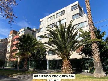 $ 890.000 Departamento en Arriendo en Providencia 2 dormitorios 2 baños / Kutt Property