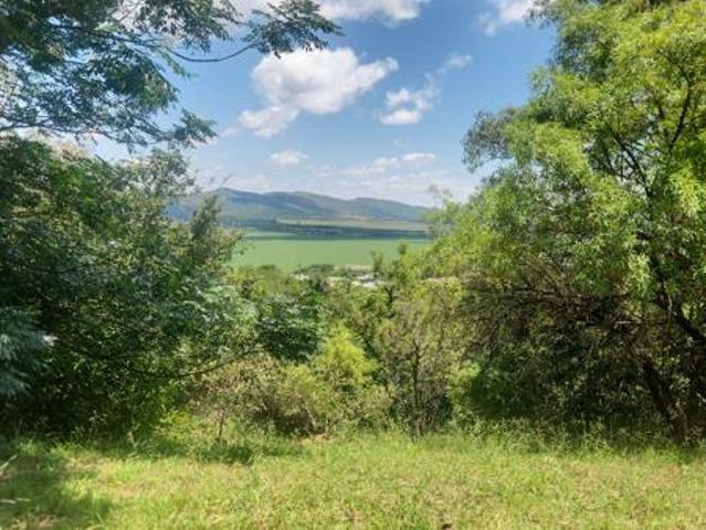 890 m² Land available in Kosmos Ridge