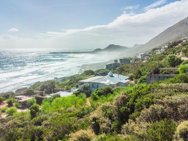 890 m² Land available in Misty Cliffs