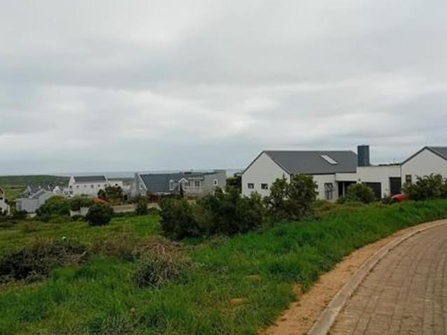890 m² Land available in Saldanha