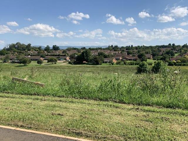 890 m² Land available in St Johns Village