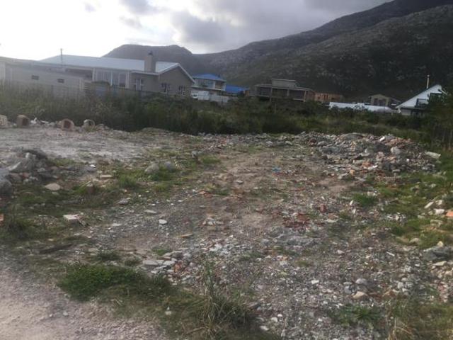 891 m² Land available in Bettys Bay