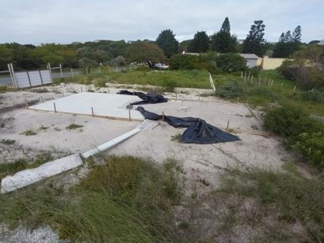 891 m² Land available in Pearly Beach