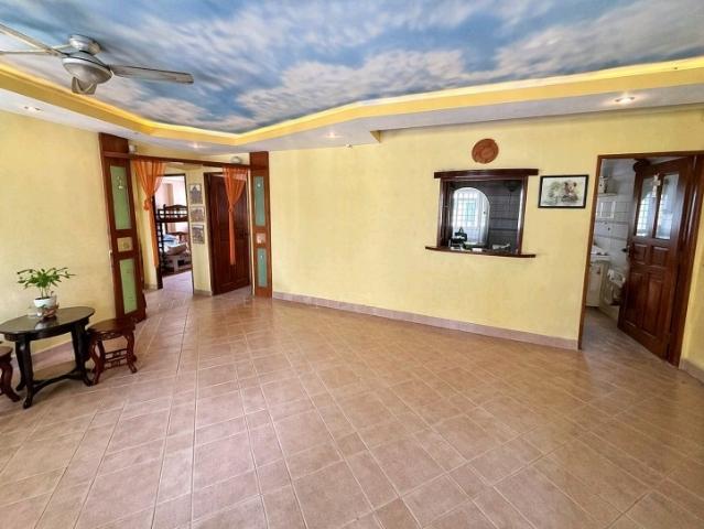 891 Tampines Avenue 8 HDB Apartment For Sale, $668,000, 3 Bed 2 Bath 1,076 sqft $621.00 psf