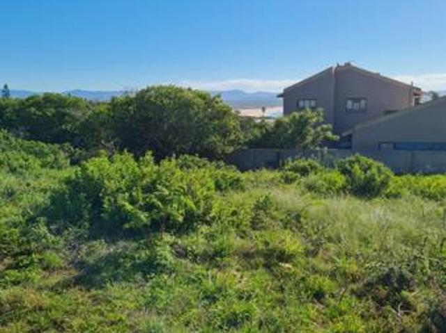 892 m² Land available in Wavecrest