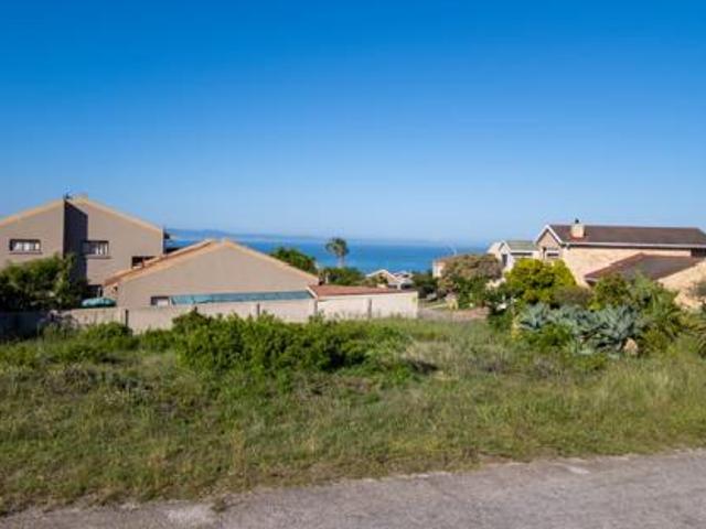892 m² Land available in Wavecrest