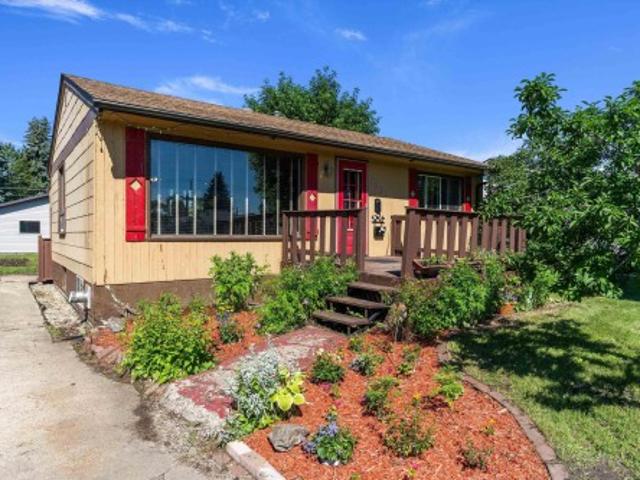 8936 Street, Edmonton, AB, T5R 1S8 house for sale | Listing ID E4497 | Royal LePage