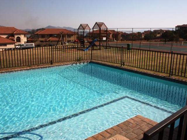 893 m² Land available in Birdwood Estate