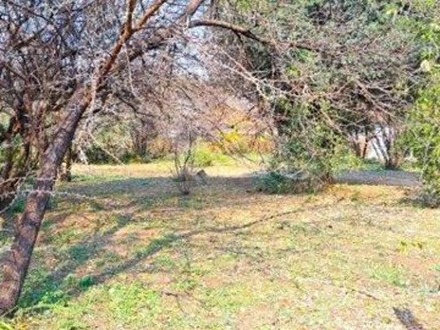893 m² Land available in Ifafi