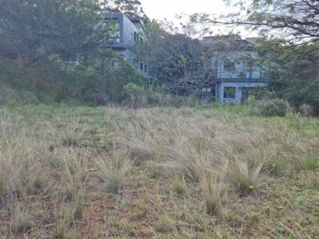 894 m² Land available in Simbithi Estate