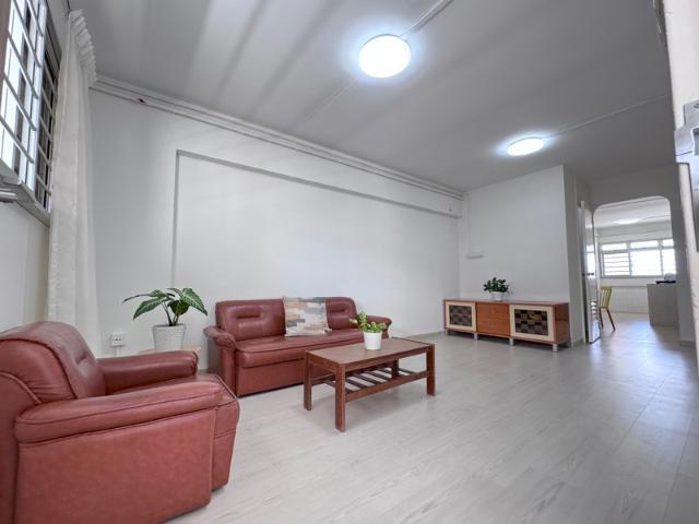 894A Tampines Street 81 HDB Apartment For Sale, $568,888, 2 Bed 2 Bath 796 sqft $715.00 psf