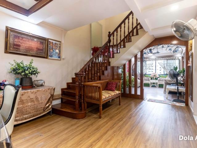 895A Tampines Street 81 HDB Apartment For Sale, $1,050,000, 4 Bed 3 Bath 1,571 sqft $668.00 psf