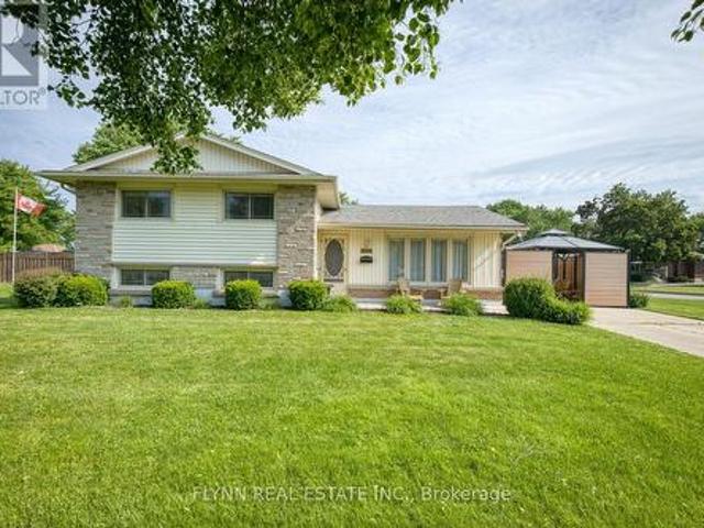 8968 Banting Avenue, Niagara Falls, ON, L2G 6Z9 house for sale | Listing ID X13441 | Royal LePage
