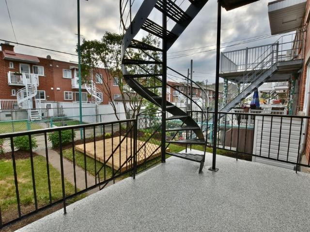 8968 Rue Jeanne Mance, Montréal Ahuntsic Cartierville, QC H4J