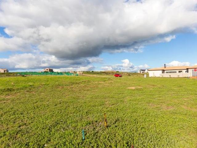 896 m² Land available in Langebaan Country Estate