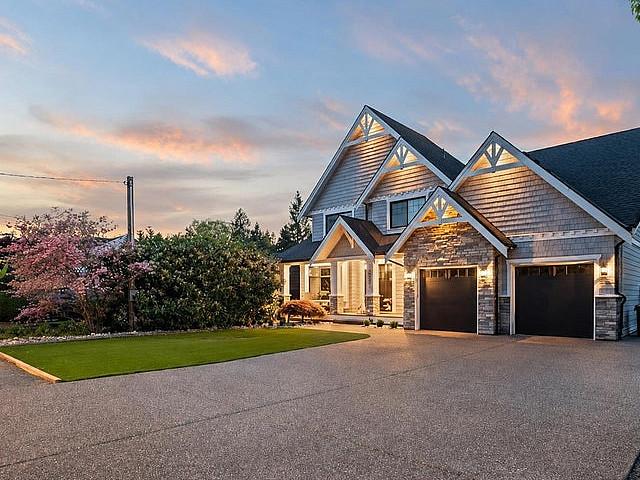 8973 Mackie Street Langley, British Columbia