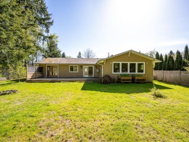 8987 Mclarey Ave, Black Creek, BC, V9J 1A2 house for sale | Listing ID 1031 | Royal LePage