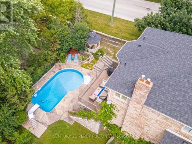 898 Baylawn Drive, Pickering, ON, L1X 2N7 house for sale | Listing ID E13520 | Royal LePage