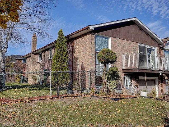 $899,000 3+1 Bedroom Home For Sale In Toronto
