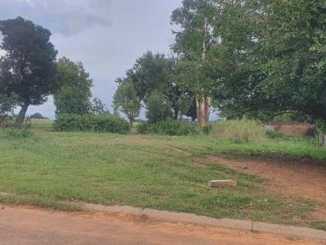 899 m² Land available in Rensburg