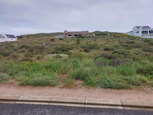 899 m² Land available in St Helena Views