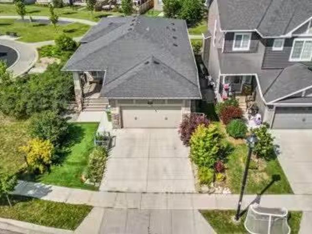 89 Ravenskirk Close Se, Airdrie, AB, T4A 0T1 house for sale.