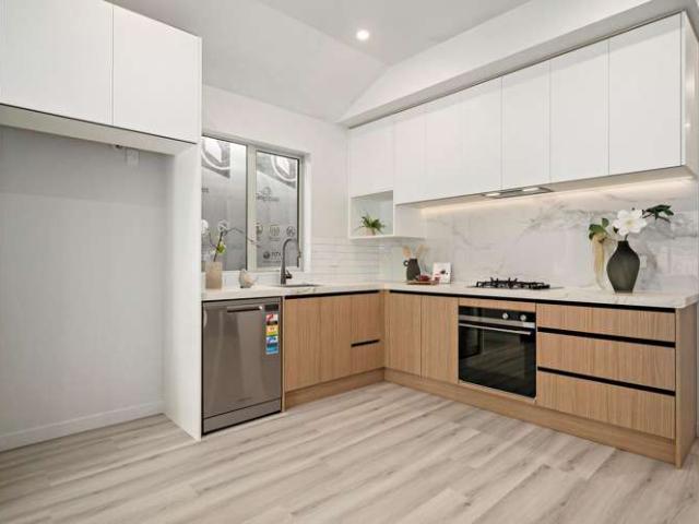 8 Mahinga Kai Road, Orewa, Rodney